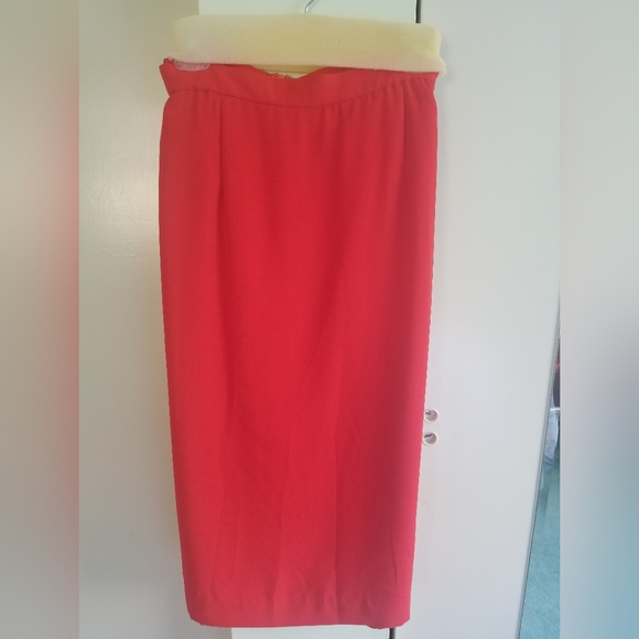 3 piece Skirt Suit - Picture 9 of 11